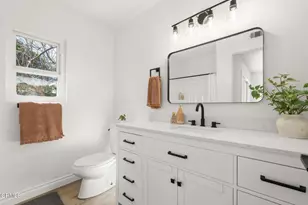 738 Capitan St, Thousand Oaks, CA 91320 - Photo 46