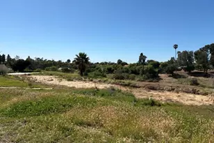 127 Cerro Crest Dr, Camarillo, CA 93010 - Photo 1