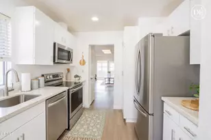 5142 Village 5, Camarillo, CA 93012 - Photo 12
