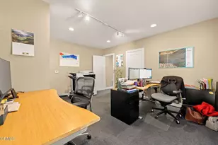 570 Poli St, Ventura, CA 93001 - Photo 20