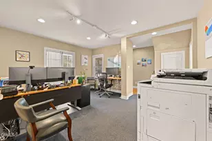 570 Poli St, Ventura, CA 93001 - Photo 18