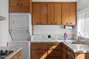 194 Jordan Ave, Ventura, CA 93001 - Photo 10