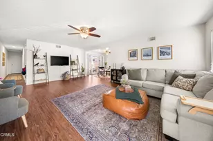 662 666 College Dr, Ventura, CA 93003 - Photo 2