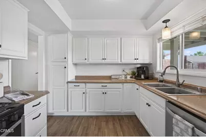 1290 Rugby Avenue, Ventura, CA 93004 - Photo 10