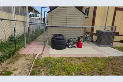 182 Calle De La Rosa #182, Camarillo, CA 93012 - Photo 2
