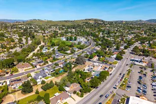 975 E Avenida De Los Arboles, Thousand Oaks, CA 91360 - Photo 22