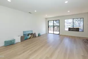 838 Sandberg Ln, Ventura, CA 93003 - Photo 10