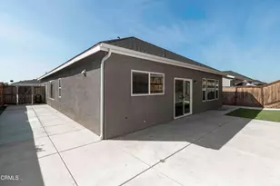9634 Silver Falls Ln, Shafter, CA 93263 - Photo 4