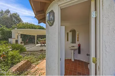 15870 Calumet Court, Riverside, CA 92506 - Photo 36