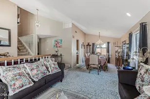 43415 Emilia Ln, Lancaster, CA 93535 - Photo 6