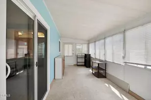 98 Begonia Pl, Ventura, CA 93004 - Photo 16