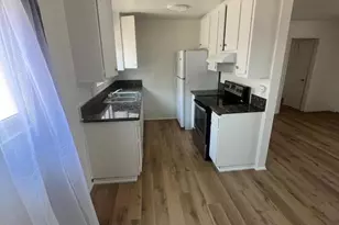 209 W Santa Barbara St, Santa Paula, CA 93060 - Photo 10