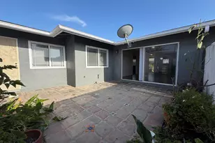 137 E Garden Green, Port Hueneme, CA 93041 - Photo 14