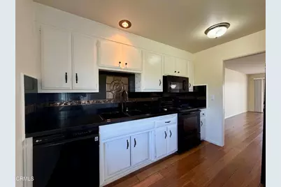 137 E Garden Green, Port Hueneme, CA 93041 - Photo 6