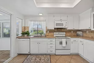 42063 Village 42, Camarillo, CA 93012 - Photo 10