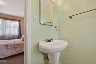 622 E Poplar St, Oxnard, CA 93033 - Photo 14