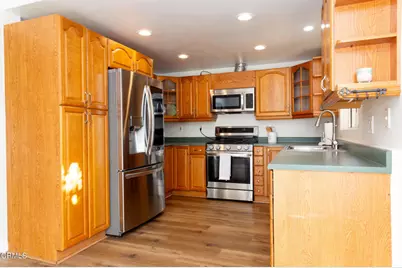 741 Warwick Avenue, Thousand Oaks, CA 91360 - Photo 8