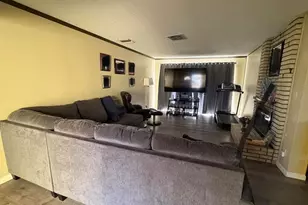 554 W Ave J-11, Lancaster, CA 93534 - Photo 8