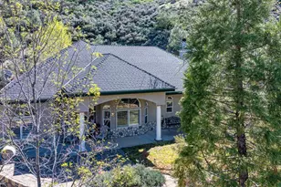 26050 Cumberland Rd, Tehachapi, CA 93561 - Photo 2