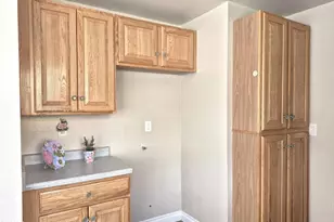 13215 Village 13, Camarillo, CA 93012 - Photo 10