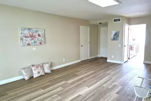 13215 Village 13, Camarillo, CA 93012 - Photo 6
