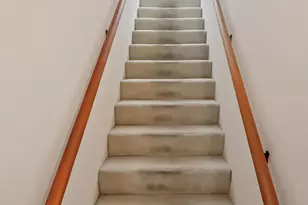 17835 Tarzana St, Encino, CA 91316 - Photo 18