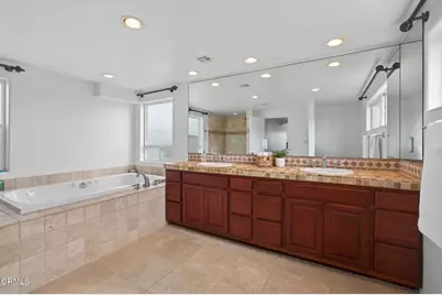 264 Hollywood Boulevard, Oxnard, CA 93035 - Photo 36