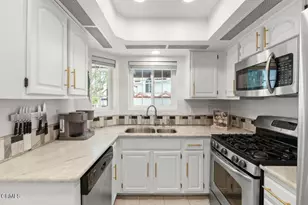 238 Camino Toluca, Camarillo, CA 93010 - Photo 4