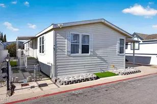 57 Via Sintra, Camarillo, CA 93012 - Photo 2