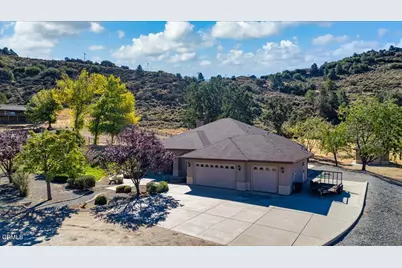 26450 Cumberland Road, Tehachapi, CA 93561 - Photo 2