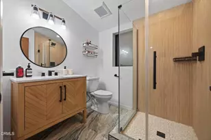 22261 Ybarra Rd, Woodland Hills, CA 91364 - Photo 28