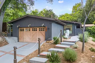 22261 Ybarra Rd, Woodland Hills, CA 91364 - Photo 2