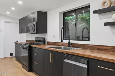 22261 Ybarra Road, Woodland Hills, CA 91364 - Photo 18