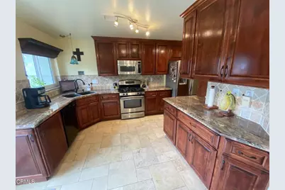 1425 Calle Lozano, Camarillo, CA 93012 - Photo 6