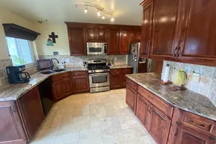 1425 Calle Lozano, Camarillo, CA 93012 - Photo 10
