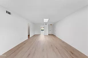 7202 Village 7, Camarillo, CA 93012 - Photo 6