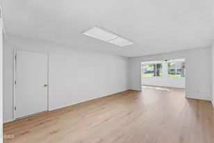 7202 Village 7, Camarillo, CA 93012 - Photo 8