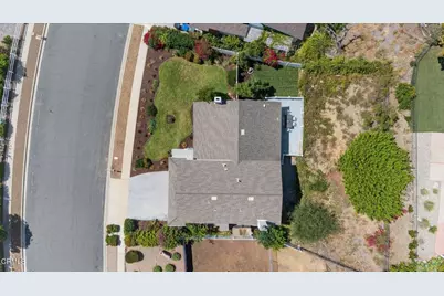 921 Calle Pinata, Thousand Oaks, CA 91320 - Photo 38