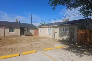 1240 J St, Sanger, CA 93657 - Photo 2