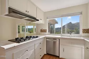 7151 Scarborough Peak Dr, Los Angeles, CA 91307 - Photo 10