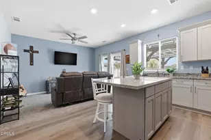 7812 Strawberry Ln, Bakersfield, CA 93313 - Photo 8