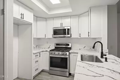 2065 Blackberry Circle, Oxnard, CA 93036 - Photo 14