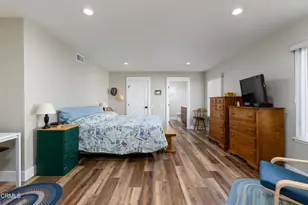 42308 Village 42, Camarillo, CA 93012 - Photo 18