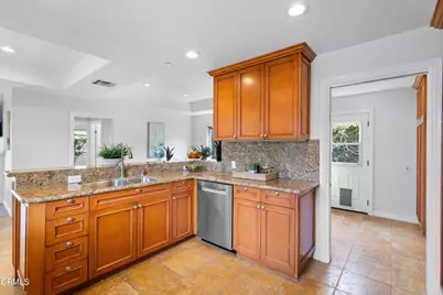 2521 Pierpont Boulevard, Ventura, CA 93001 - Photo 8