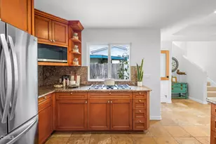 2521 Pierpont Blvd, Ventura, CA 93001 - Photo 10