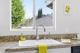 134 Bundren St, Oak View, CA 93022 - Photo 8