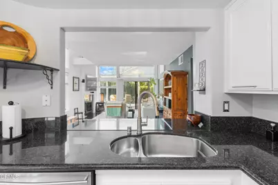 836 Vista Arriago, Camarillo, CA 93012 - Photo 20