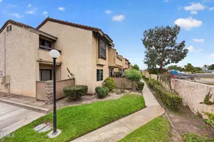 176 Fashion Park Pl, Oxnard, CA 93033 - Photo 2