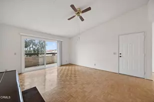 176 Fashion Park Pl, Oxnard, CA 93033 - Photo 8