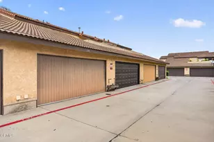 176 Fashion Park Pl, Oxnard, CA 93033 - Photo 32